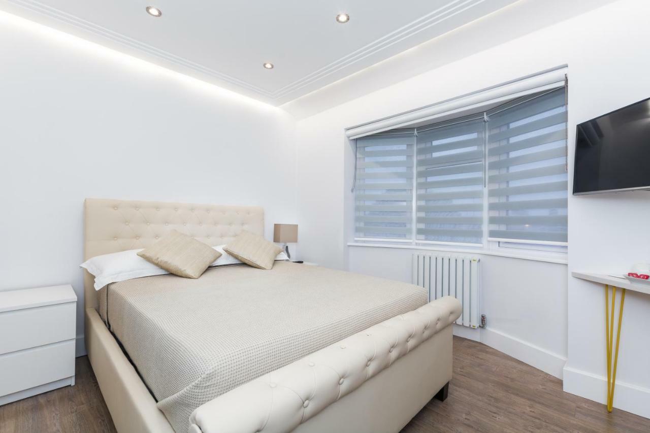 Ta House Guest house Edgware
